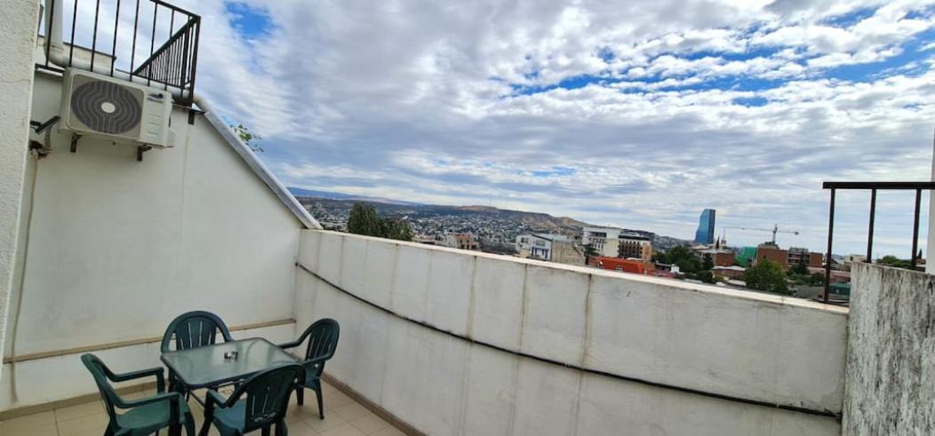 Duplex Apartment In The City Center ティビリシ エクステリア 写真
